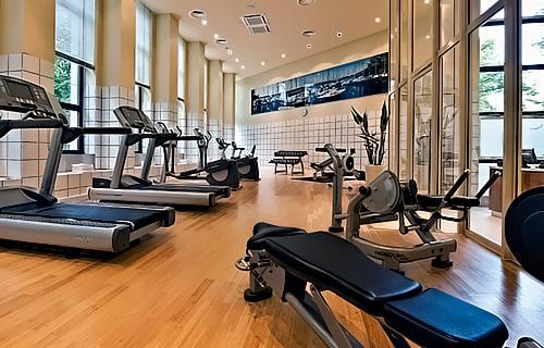 Horse Square Apartment Хошимин Экстерьер фото